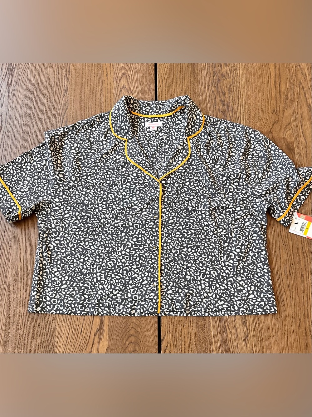 NWT. PJ TOP Leopard Print Button-Up with Yellow Piping size M